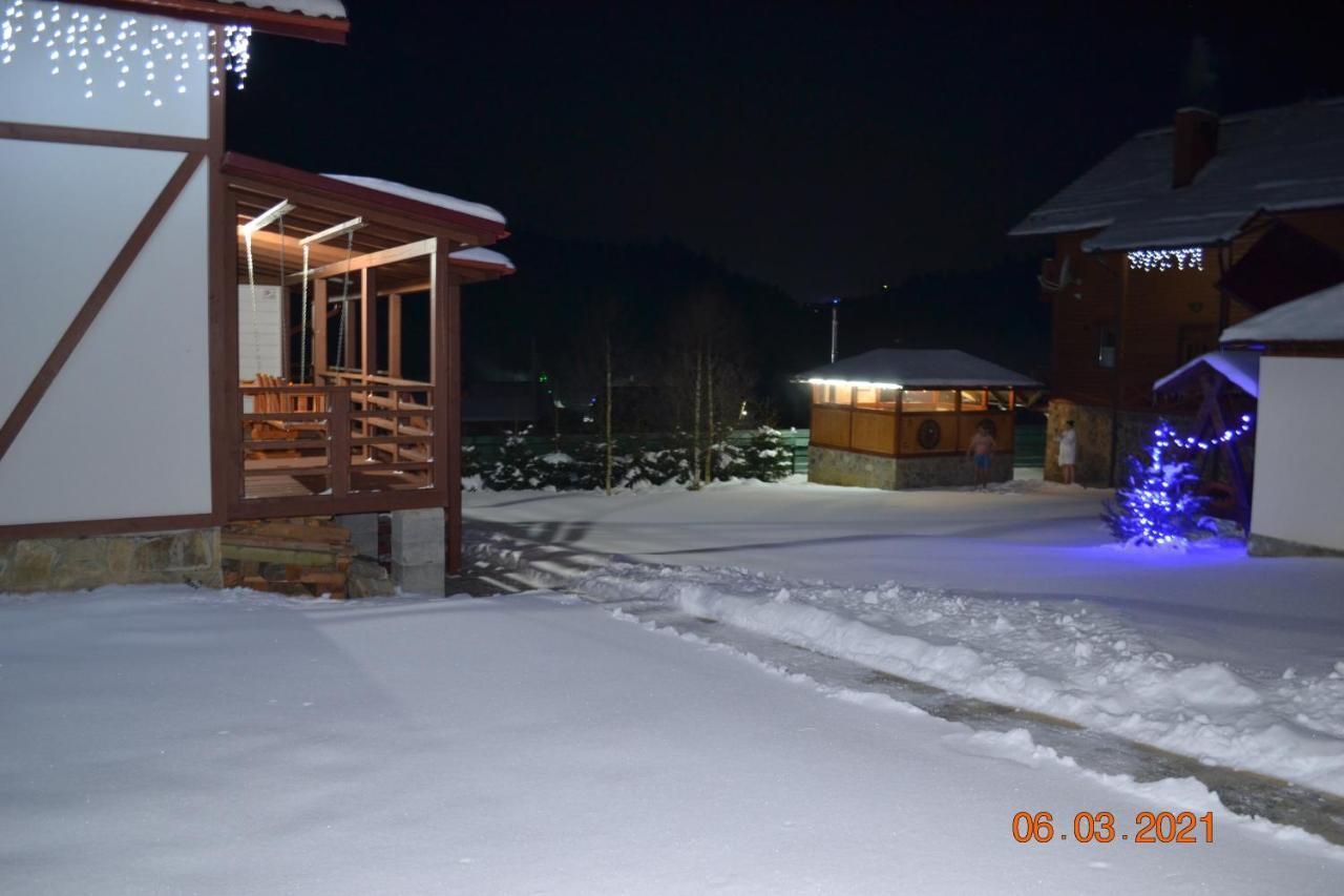 Hotel Aura Karpat à Bukovel Extérieur photo