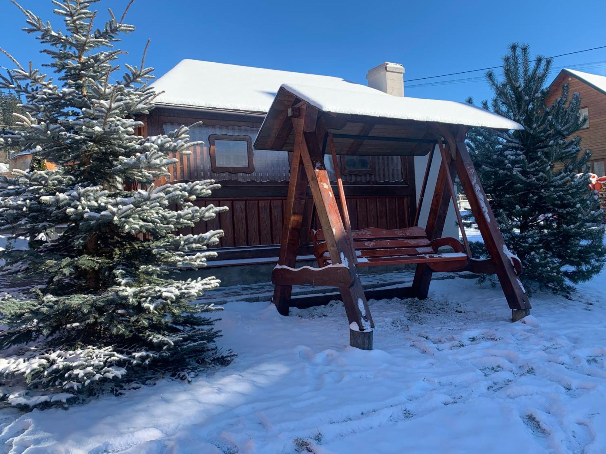Hotel Aura Karpat à Bukovel Extérieur photo