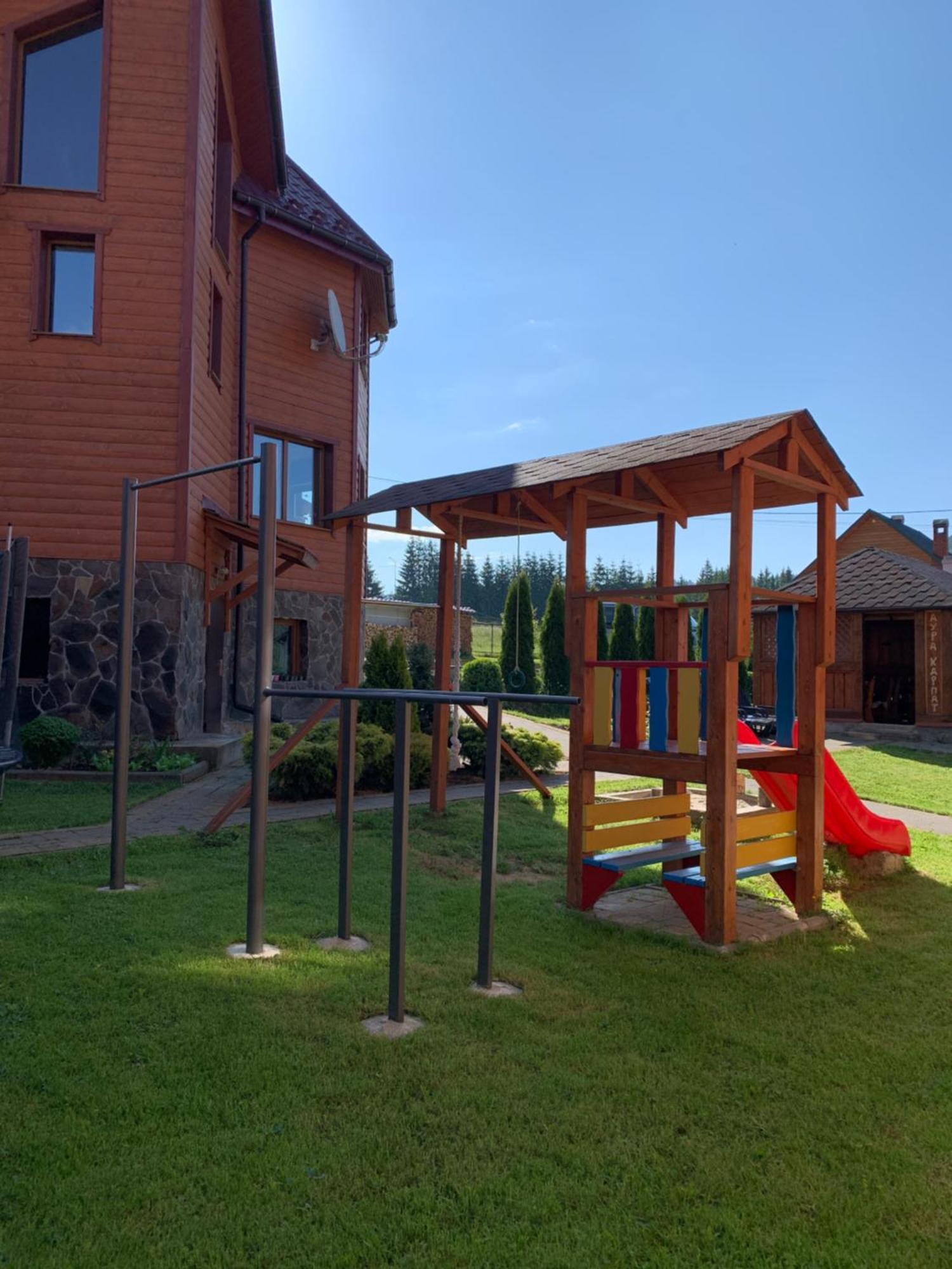 Hotel Aura Karpat à Bukovel Extérieur photo