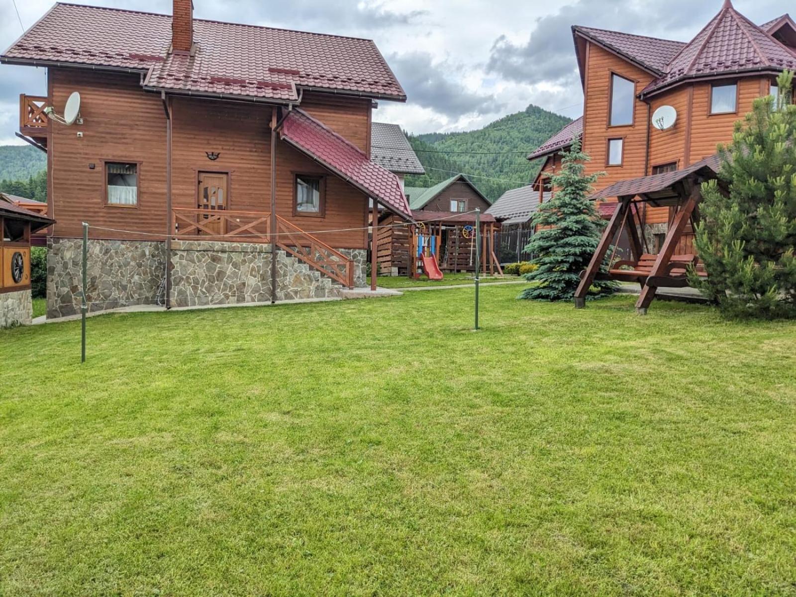 Hotel Aura Karpat à Bukovel Extérieur photo