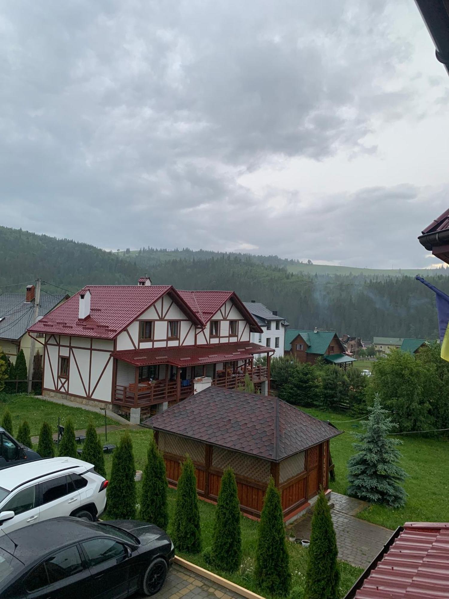 Hotel Aura Karpat à Bukovel Extérieur photo