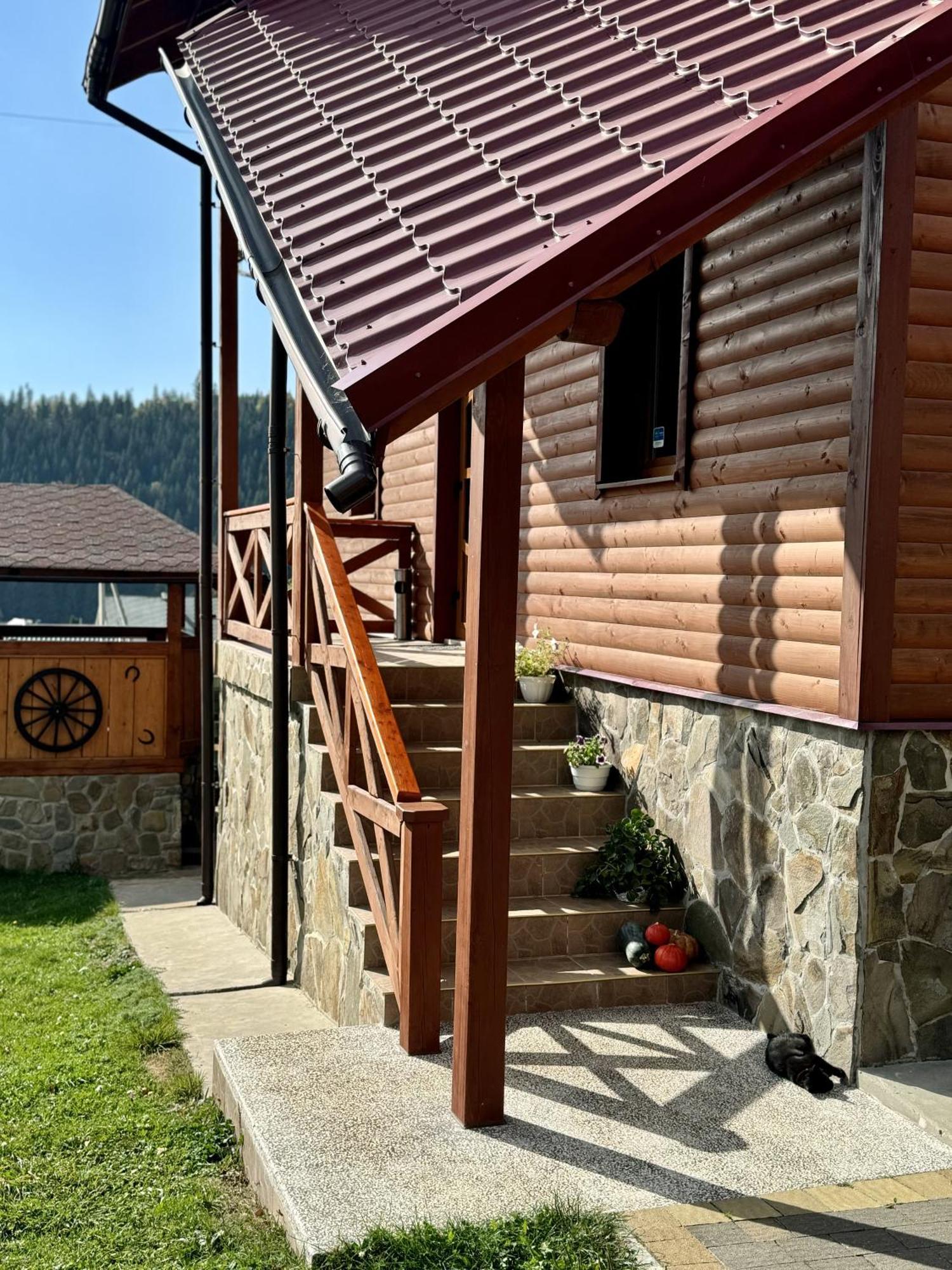 Hotel Aura Karpat à Bukovel Extérieur photo