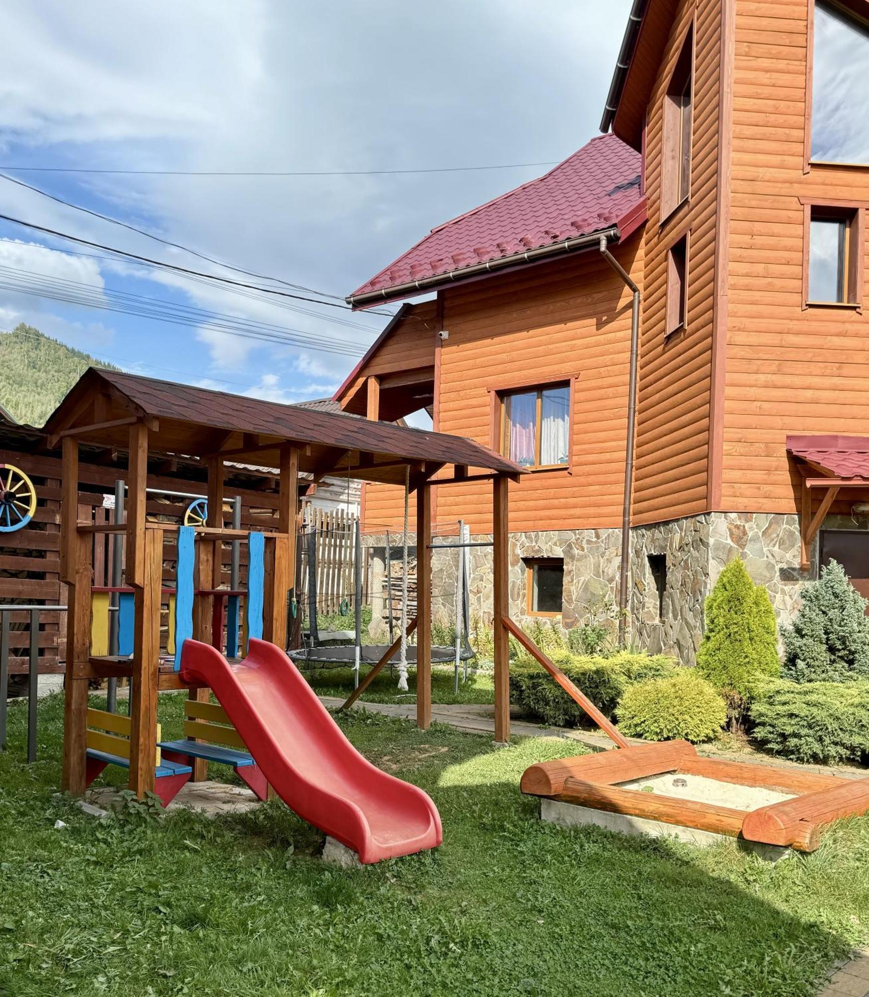 Hotel Aura Karpat à Bukovel Extérieur photo