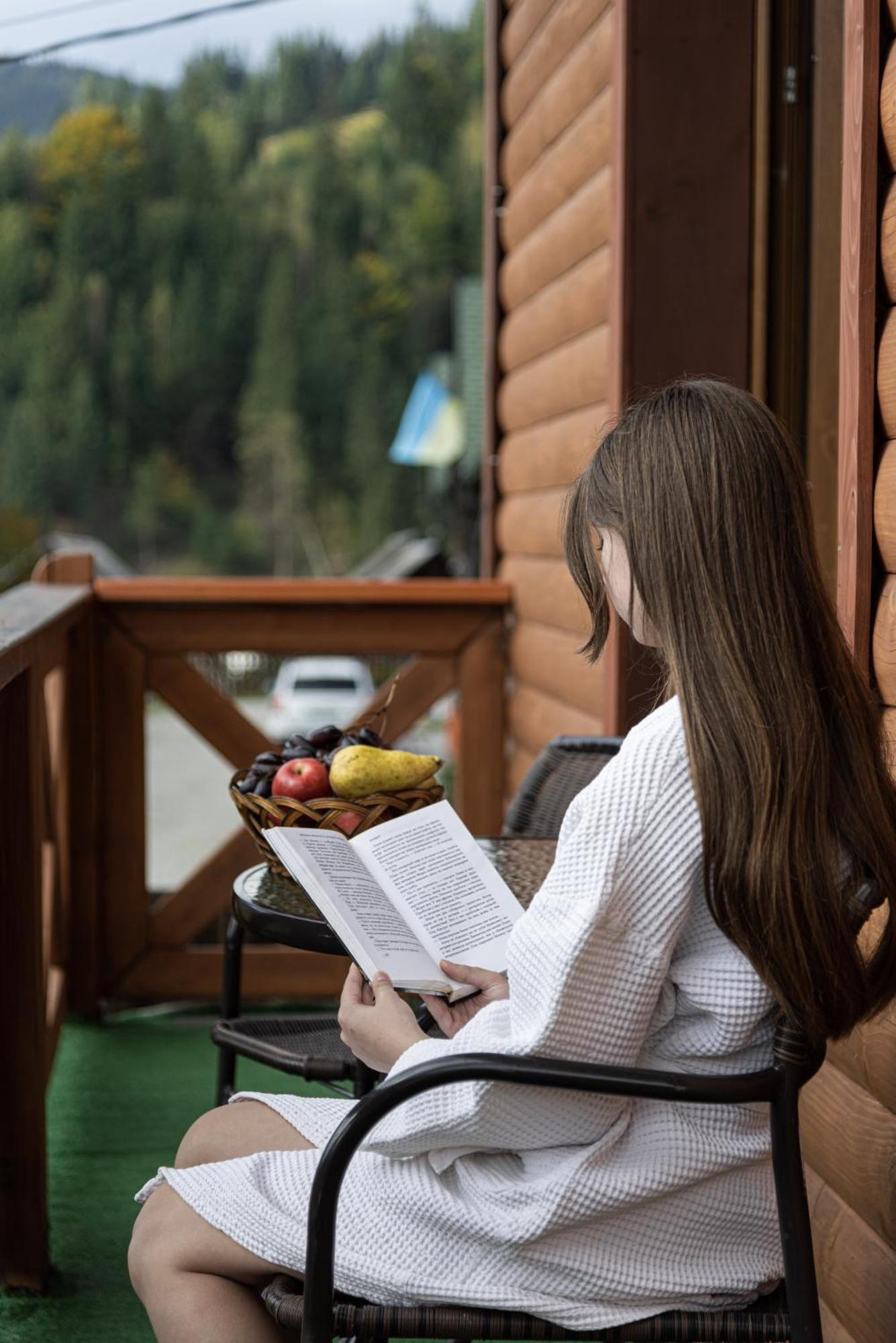 Hotel Aura Karpat à Bukovel Extérieur photo