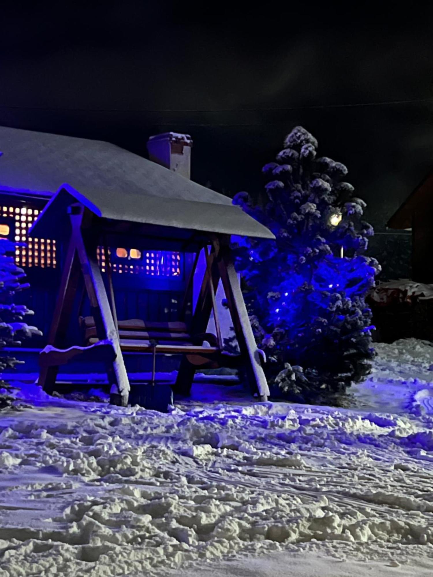 Hotel Aura Karpat à Bukovel Extérieur photo