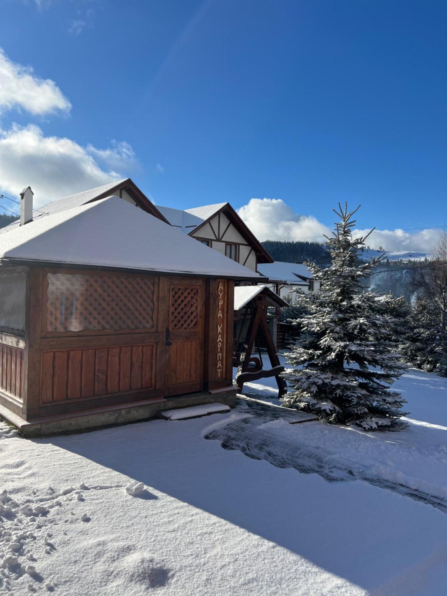 Hotel Aura Karpat à Bukovel Extérieur photo